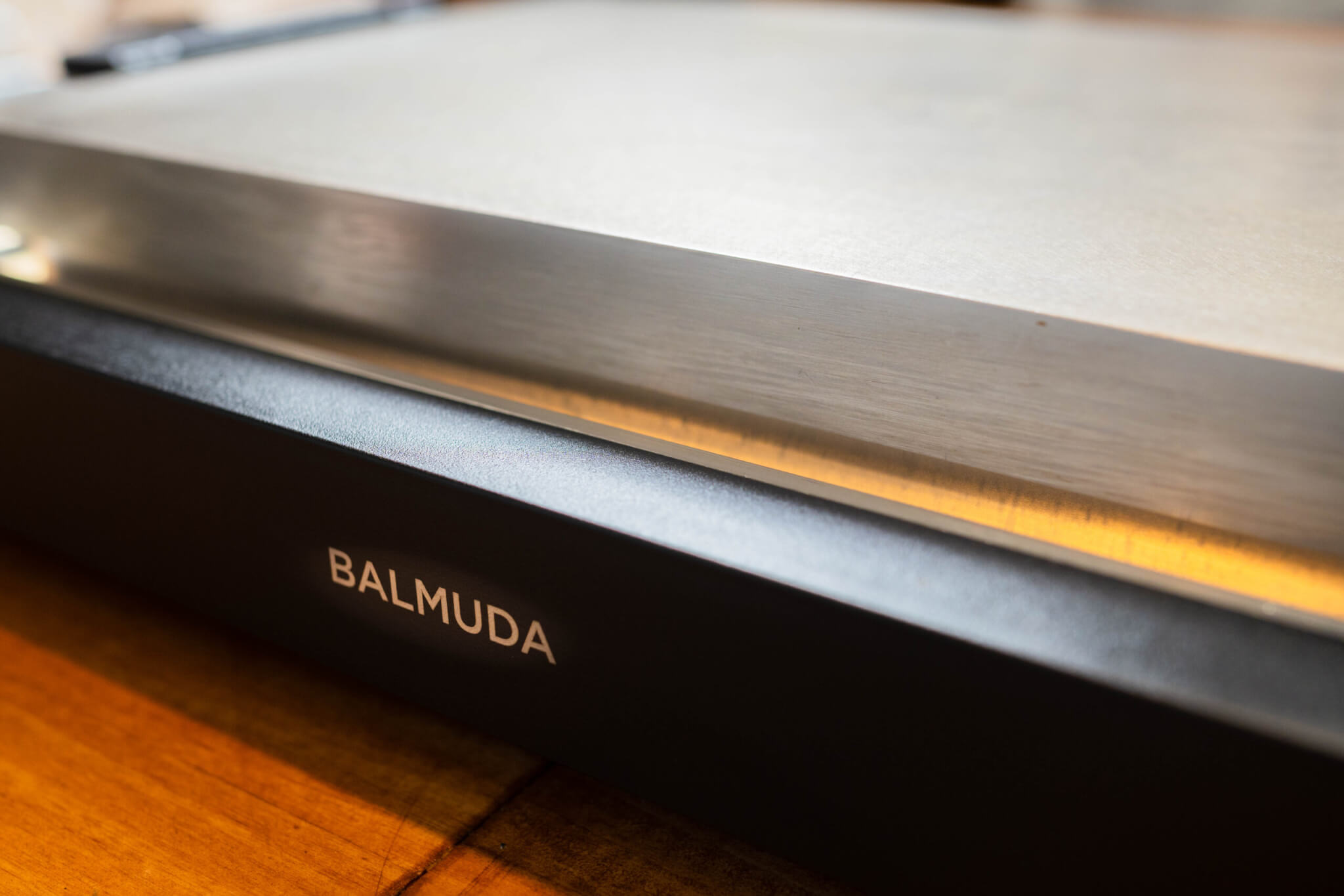 BALMUDA The Plate Proの特徴　バルミューダらしい高級感あふれるデザイン