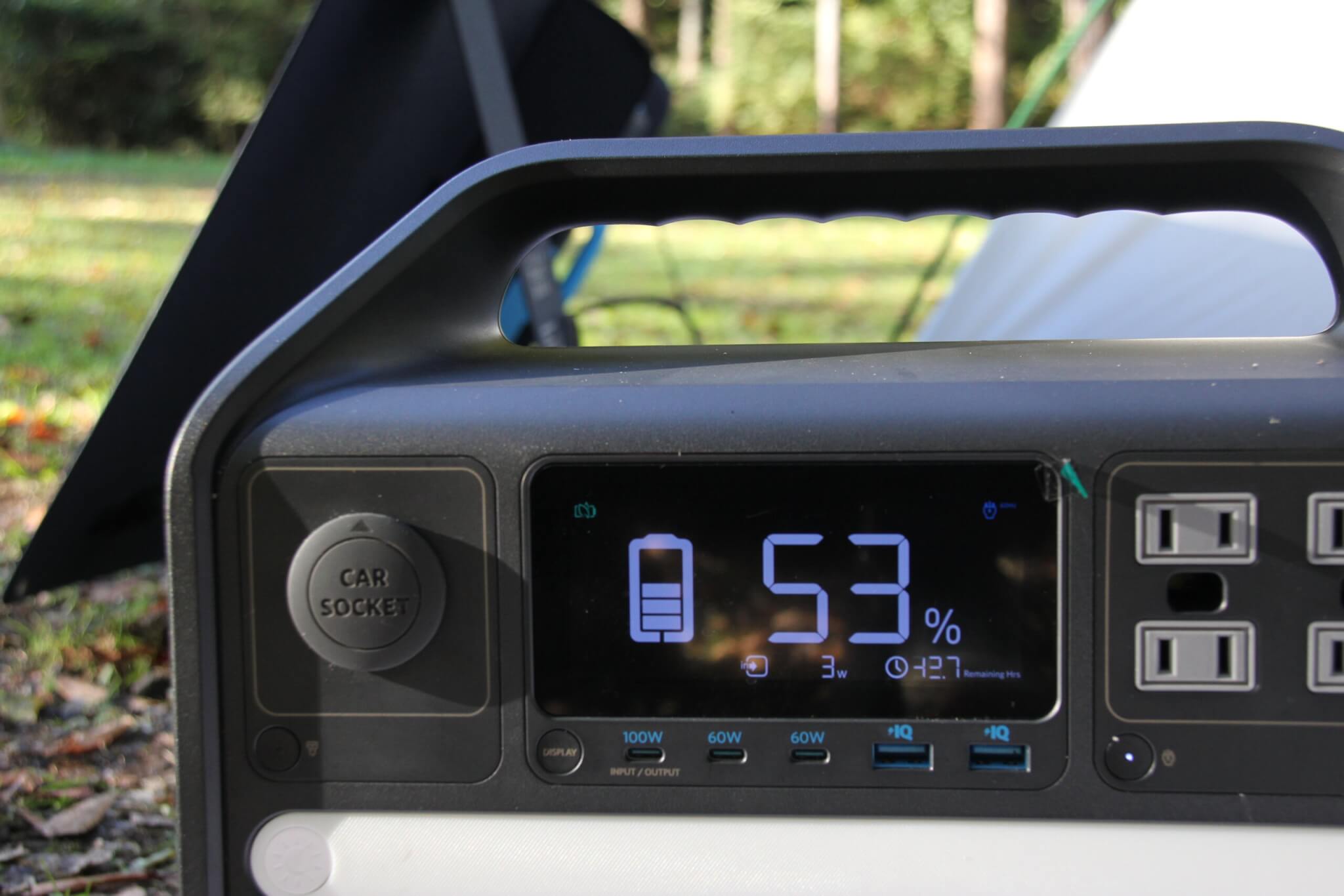 ACコンセントの定格出力は1000W