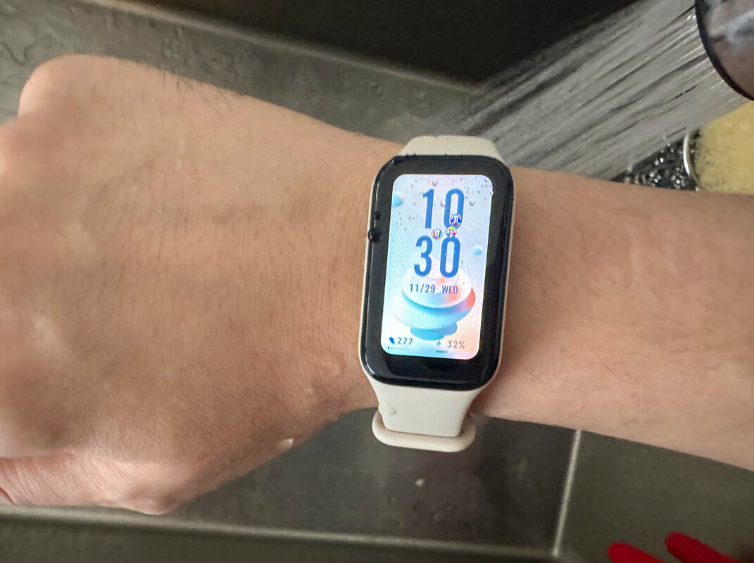 Xiaomi Redmi Smart Band 2の特徴4つ 特徴④｜水深50mまで可能な防水性能