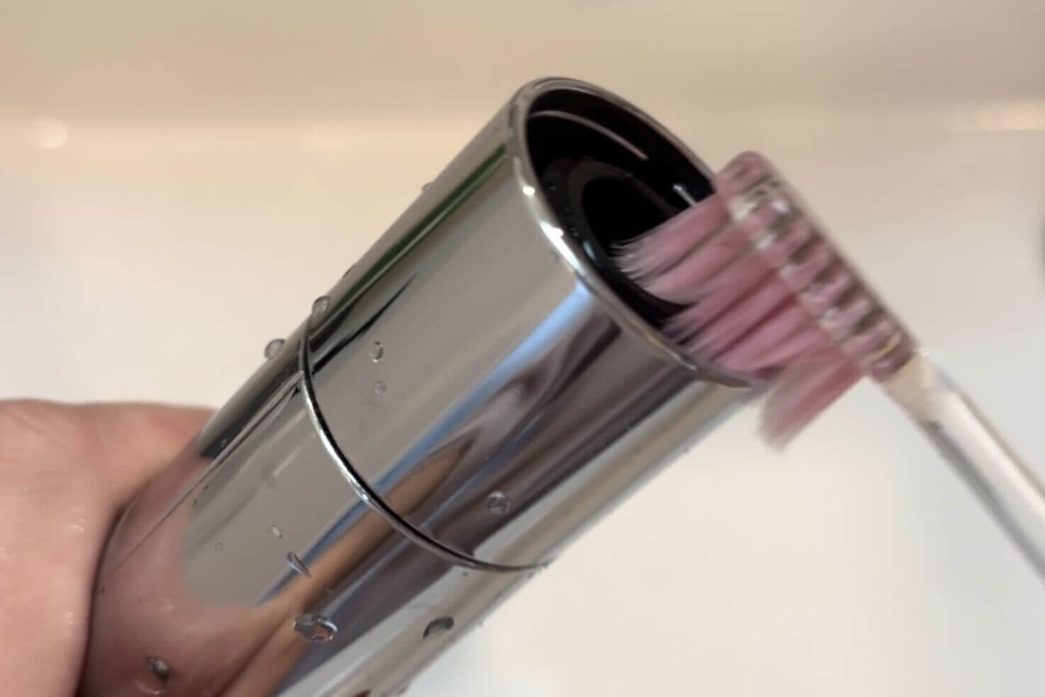 シャワーヘッド掃除　はぶらし