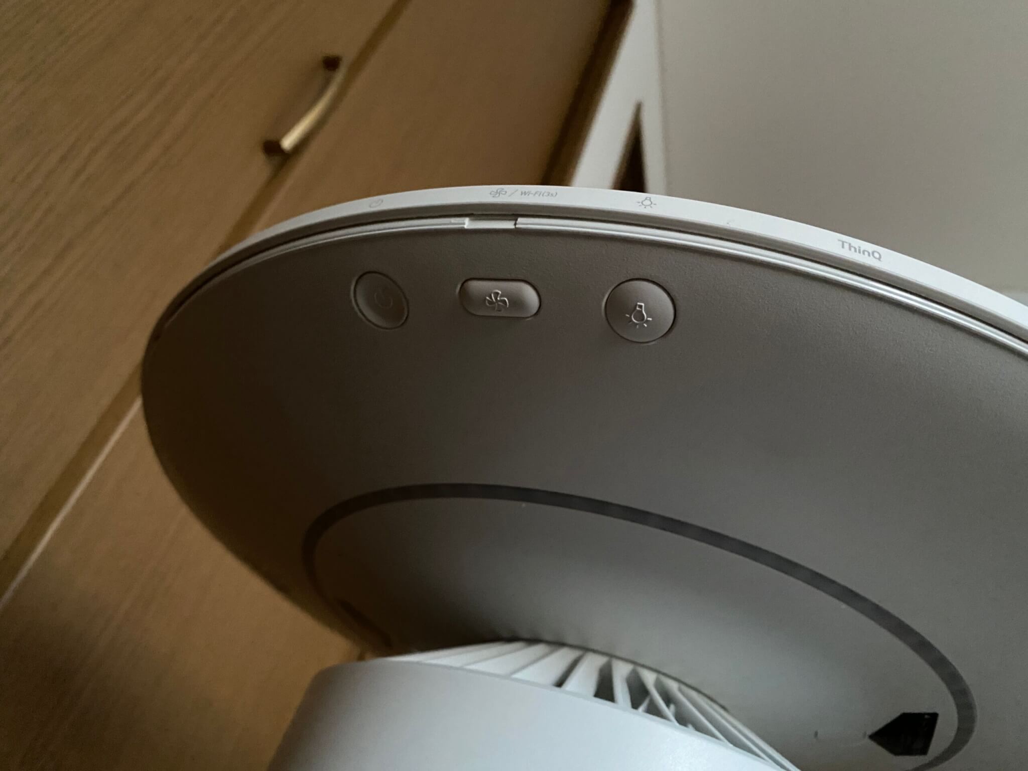 LG PuriCar AeroFurniture   操作ボタン