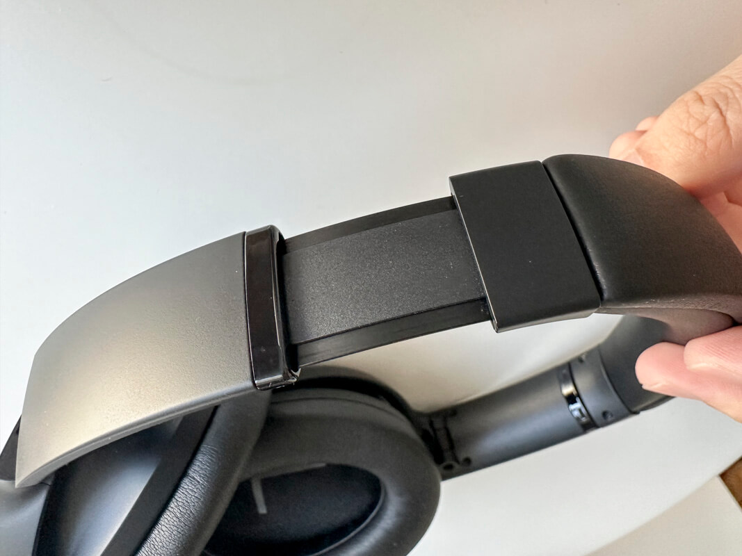 Bose QuietComfort Headphonesを実際に使ってみた感想 ◯：耳全体を覆うようなフィット感で長時間の装着が可能