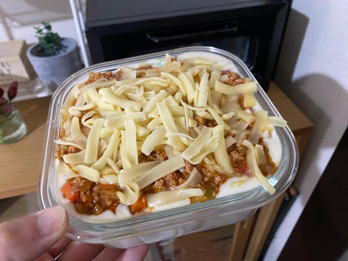 BALMUDA Rebakerにグラタンを入れる