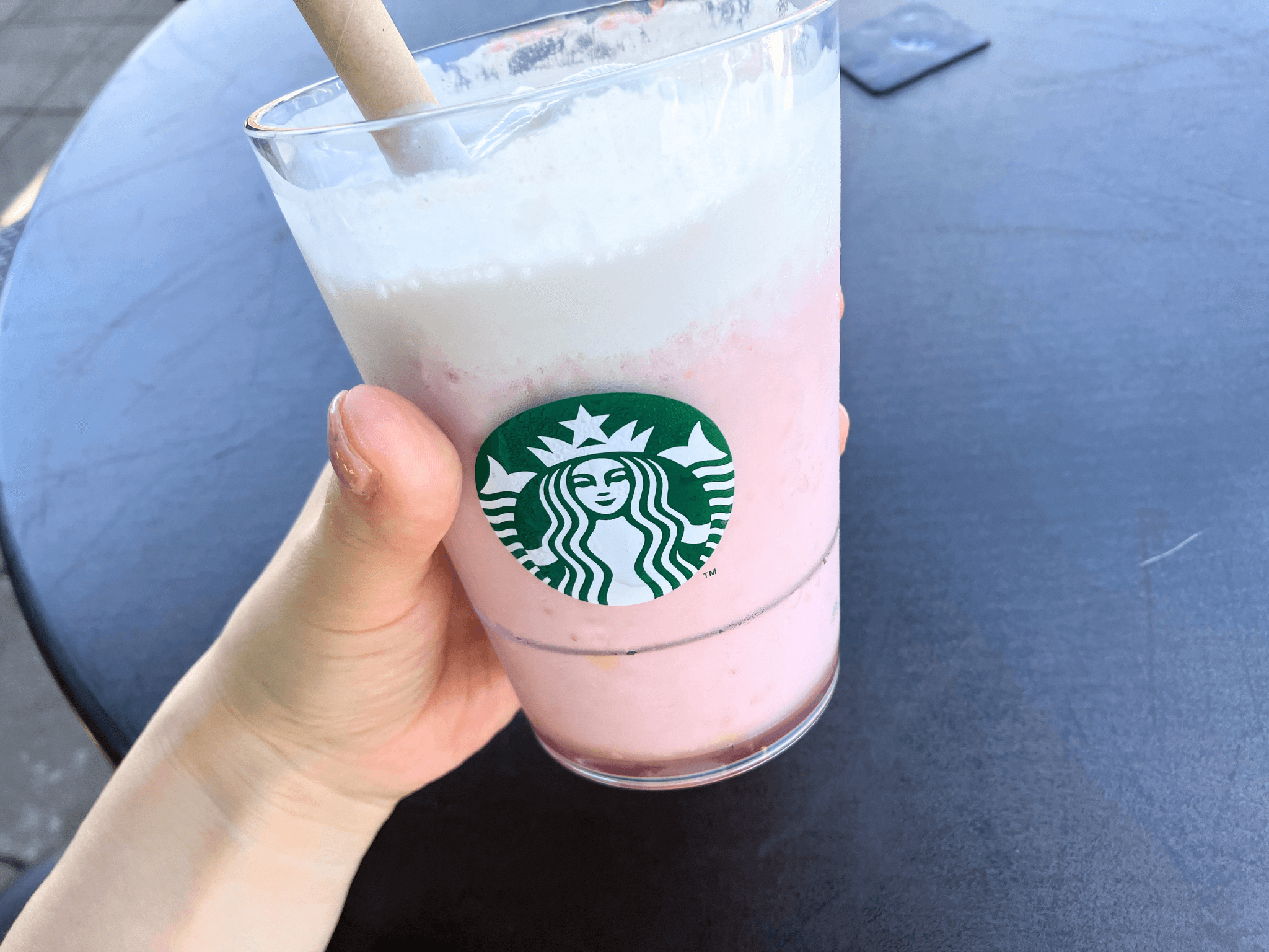 スタバのイチゴ バナナ フラペチーノを実食レビュー！