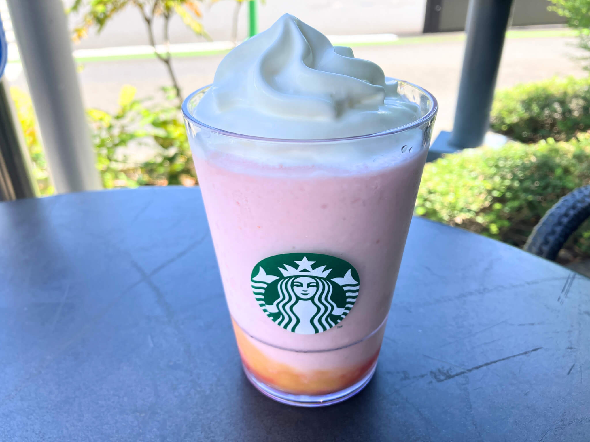 スタバのイチゴ バナナ フラペチーノを実食レビュー！