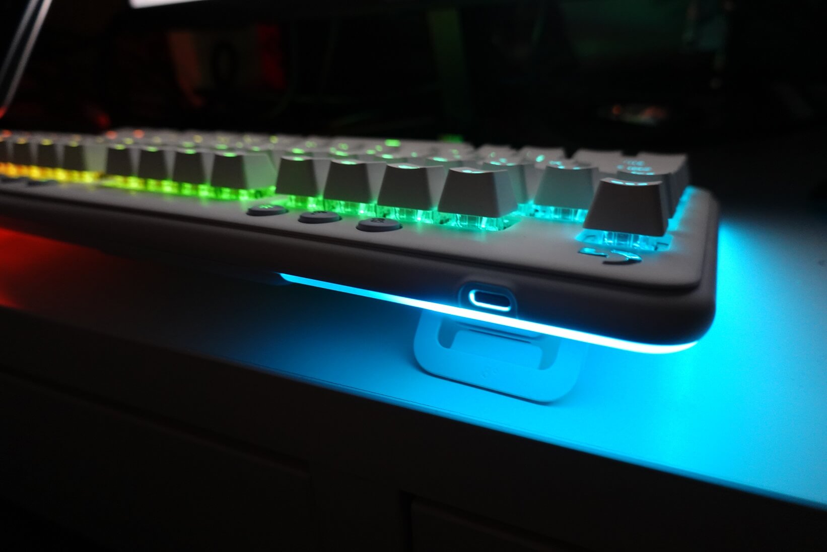 ロジクール G715
