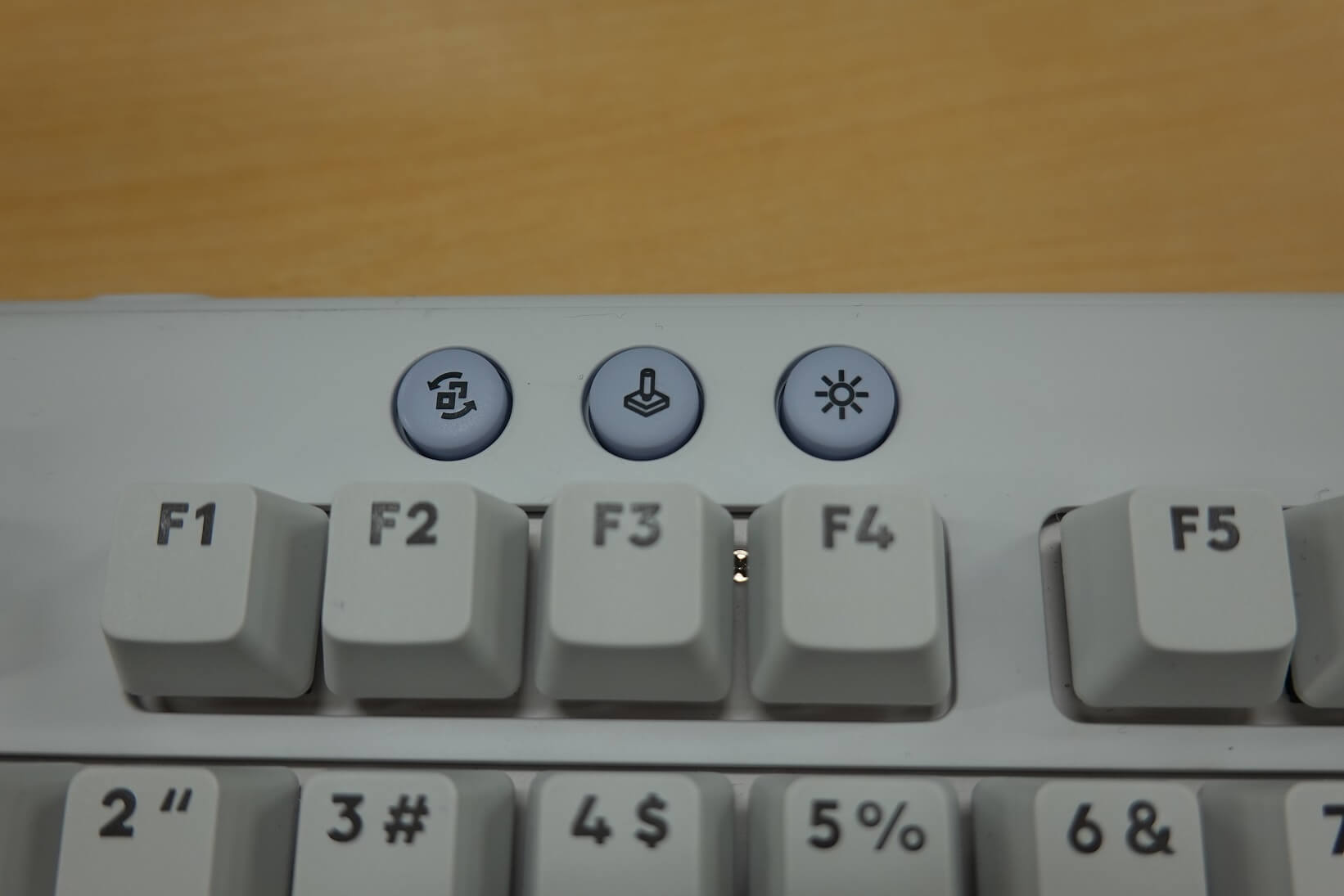 ロジクール G715
