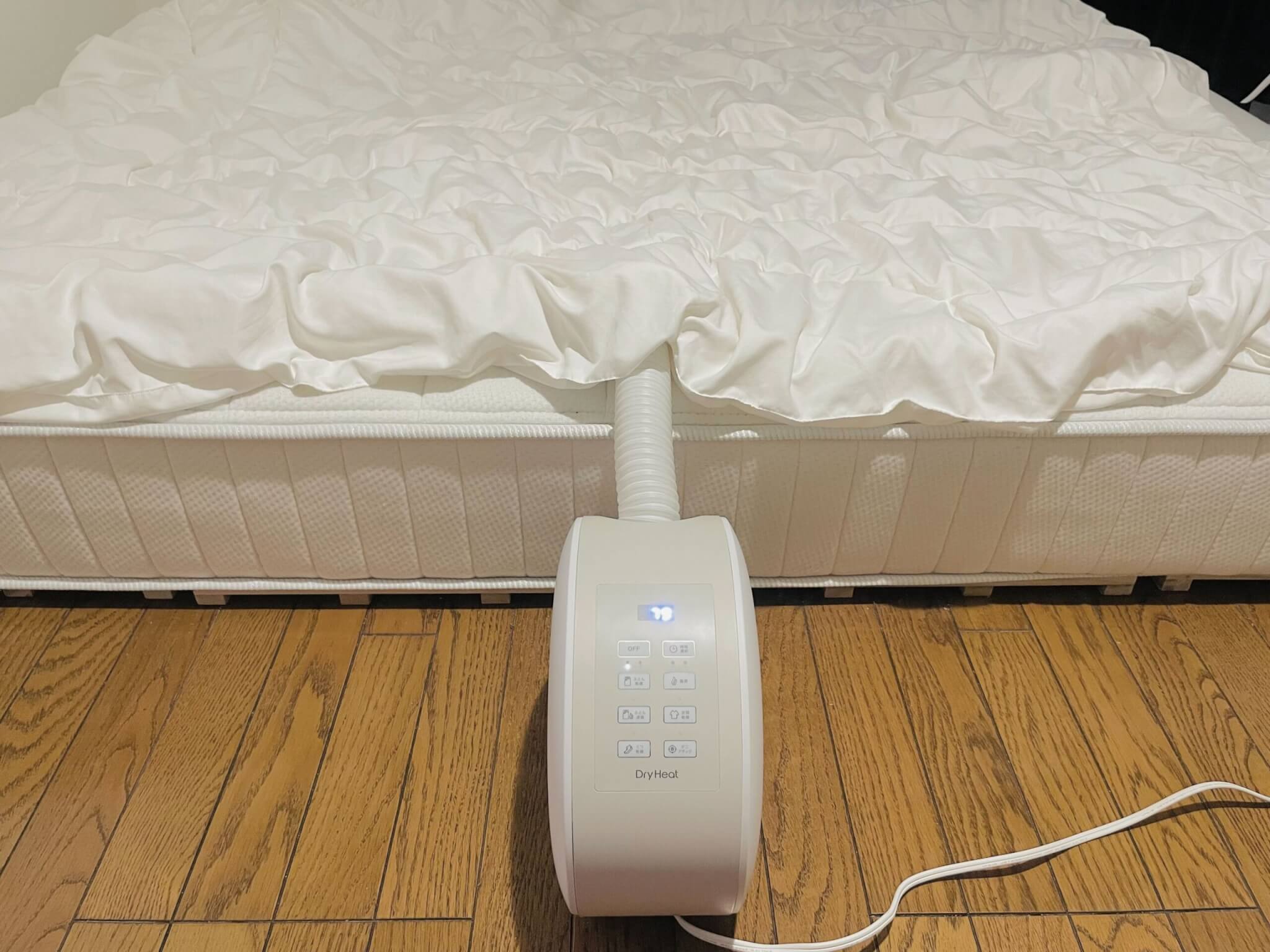 ふとん乾燥機能を使用中のfc-t2249