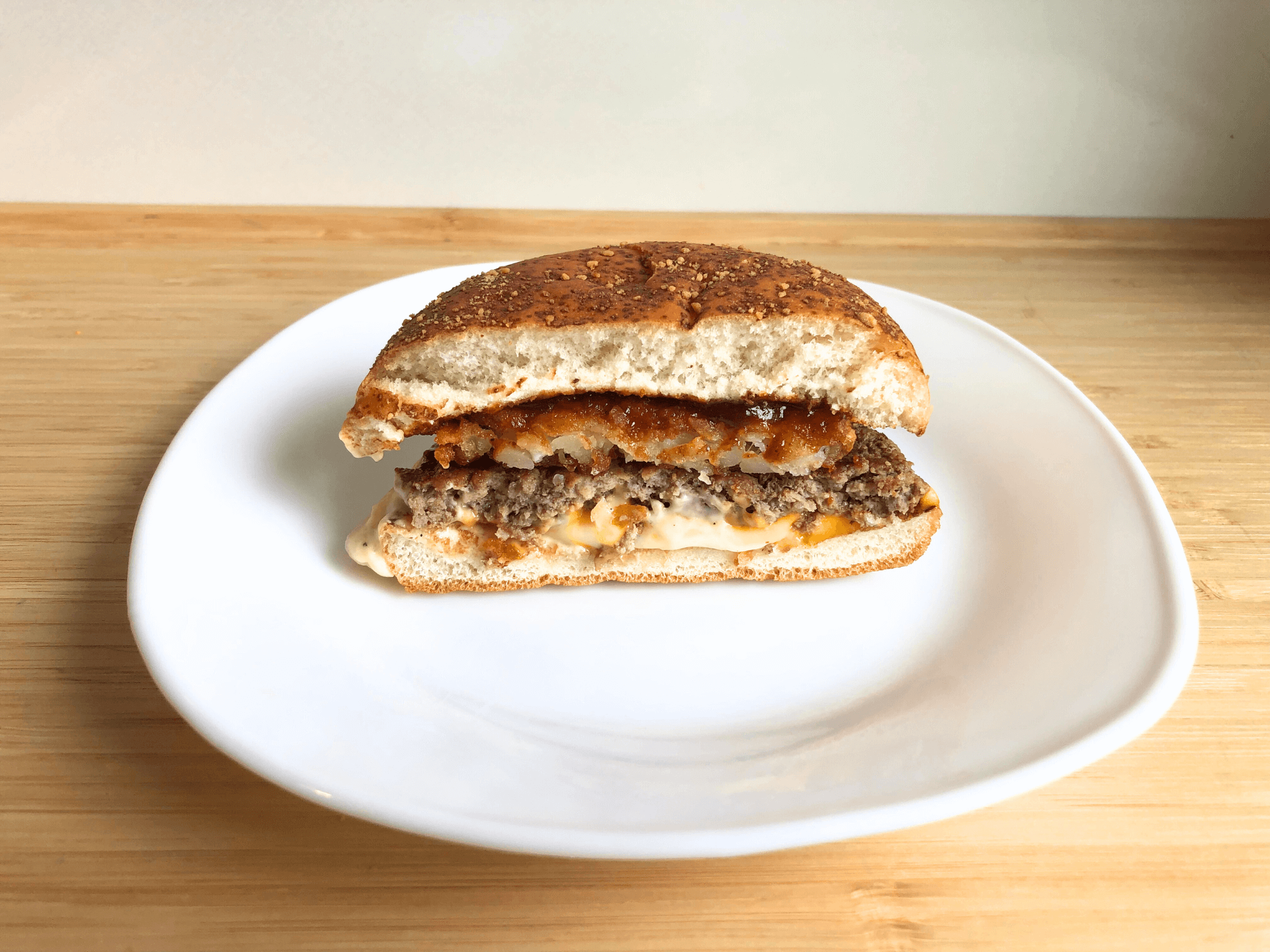 マックのめっちゃハワイやんバーガーズを実食レビュー！どれが美味しい？ザク切りポテト&ビーフ ブラックペッパークリームチーズ