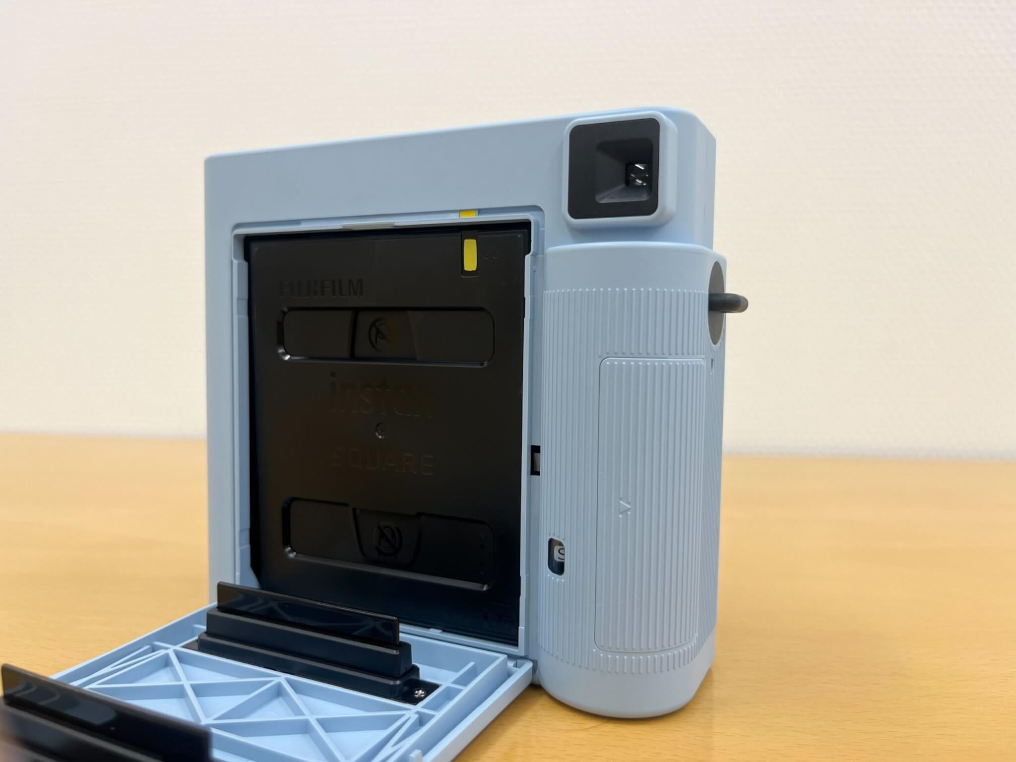 instax SQUARE SQ1　フィルムのセット