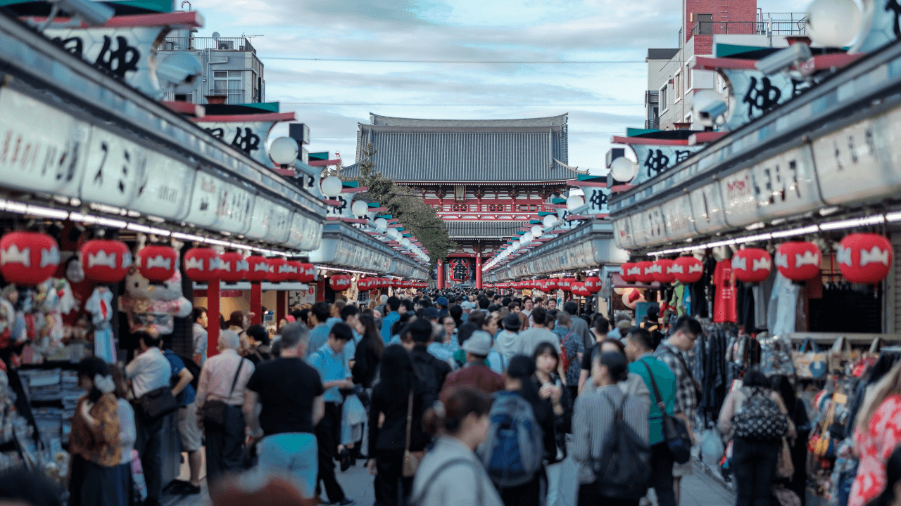 浅草は魅力的なお店がいっぱい！お腹を空かせて食べ歩きにレッツゴー！