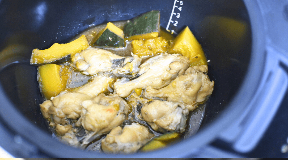 調理師監修】ホットクックで作る手羽元の美味しいレシピを紹介！4. 鶏手羽の甘辛煮