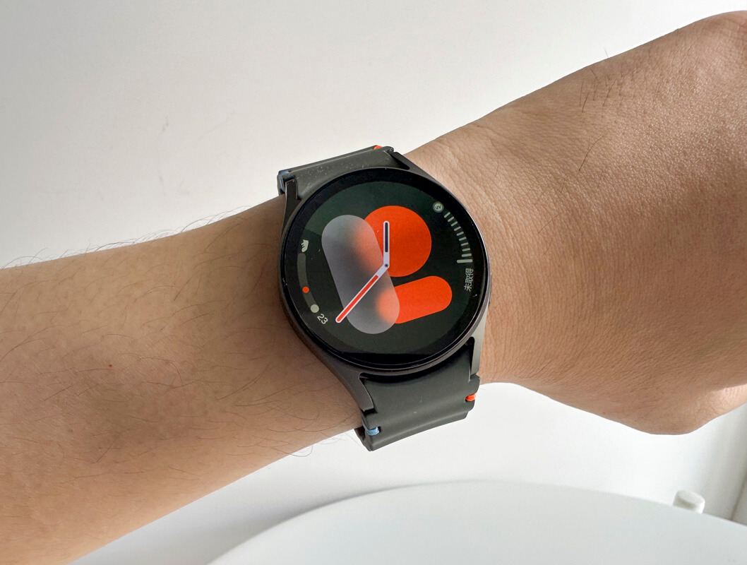 Galaxy Watch 7の特徴4つ 特徴①｜40mmと44mmの2サイズとLTEモデルとBluetoothモデルの計4タイプを展開