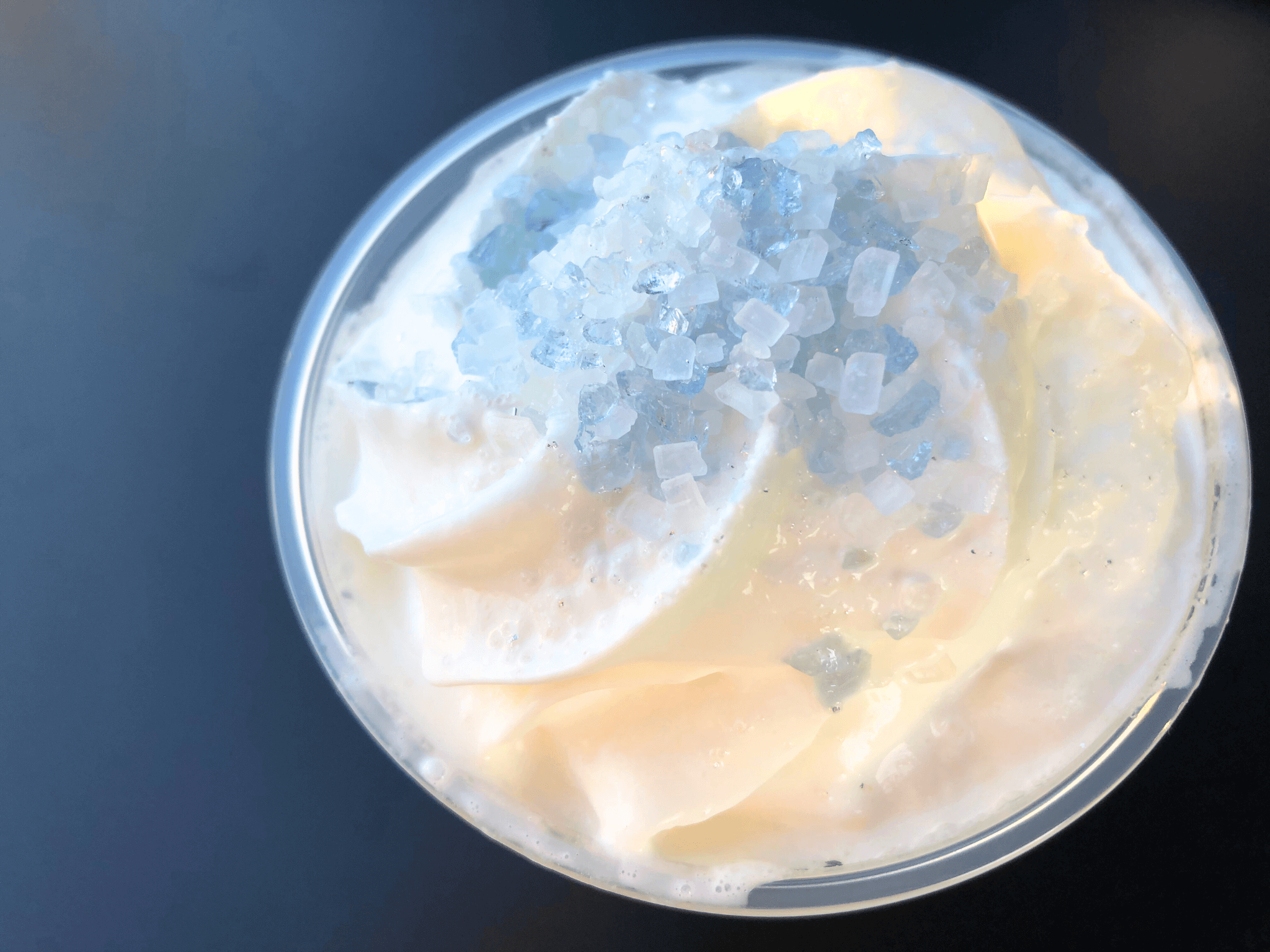 スタバのマカダミアホワイトスノーチョコレートフラペチーノの気になるお味は？