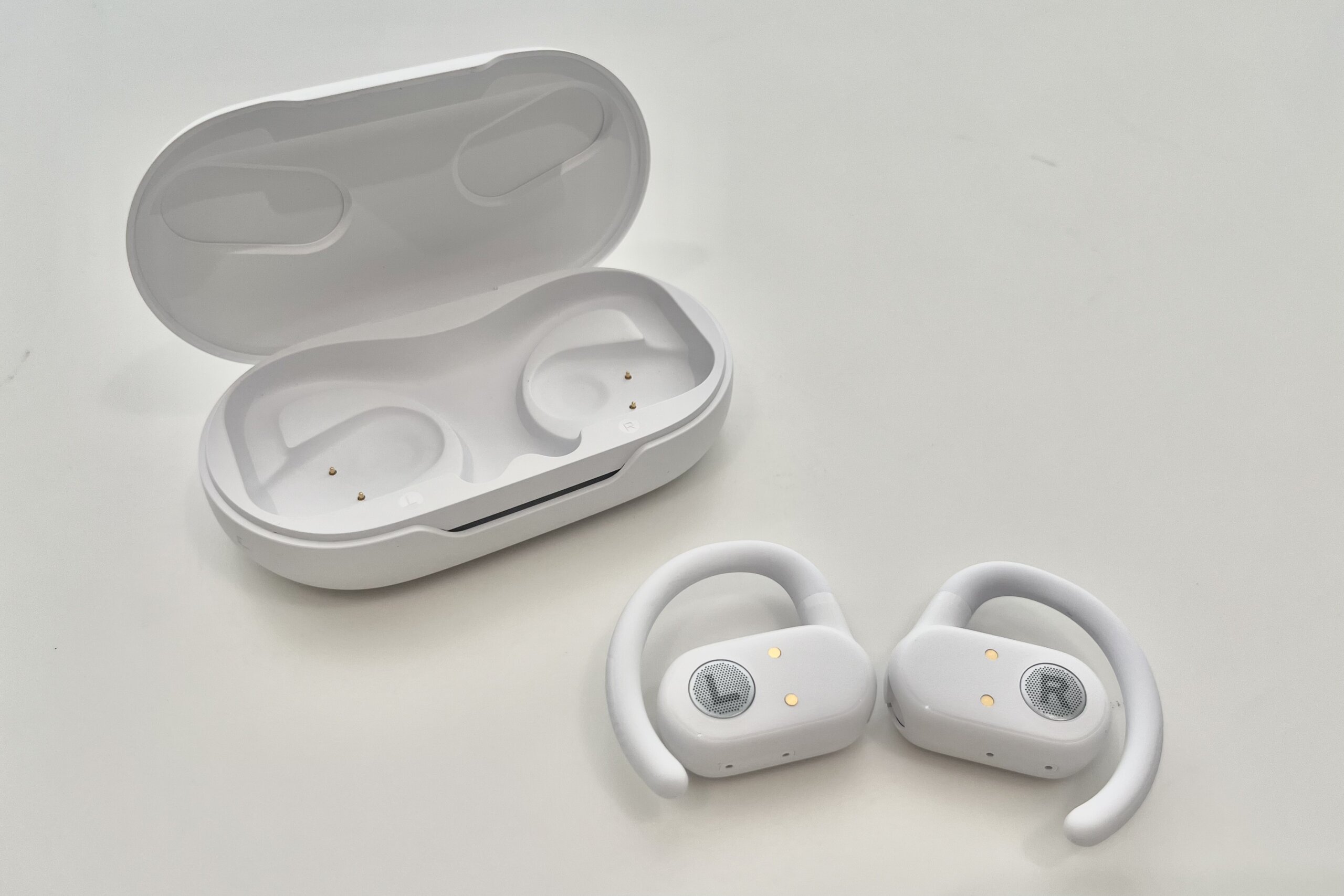 JBL「Soundgear Sense」　左右の見分け方