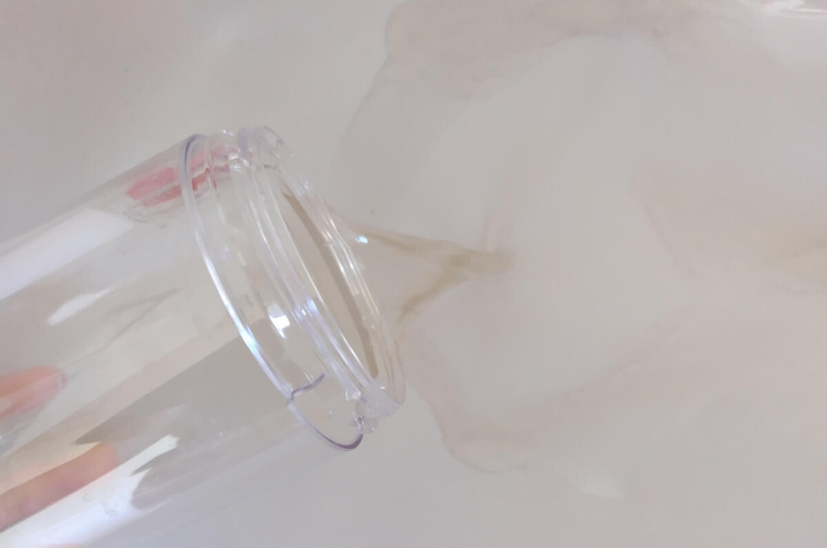 汚水を捨てる